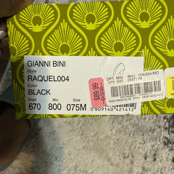 NEVER WORN!!! Gianni Bini Black suede heels with glitter platform bottom. - Picture 4 of 4